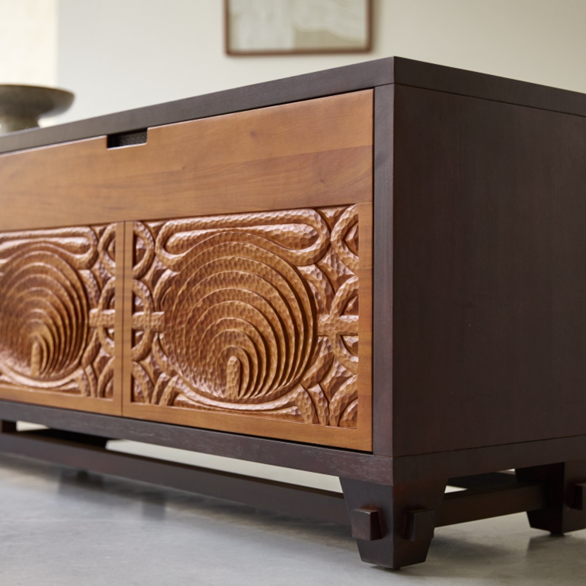 Meuble Hi-FI, TV en Acajou massif, FRIDA marron foncé, TIKAMOON