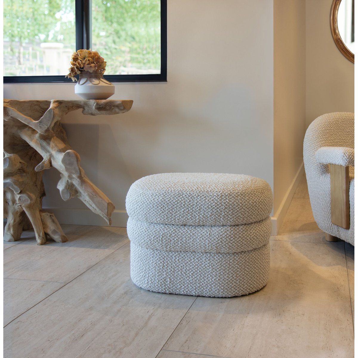 Pouf en bouclette et structure en bois, ULYSSE beige, NOW'S HOME