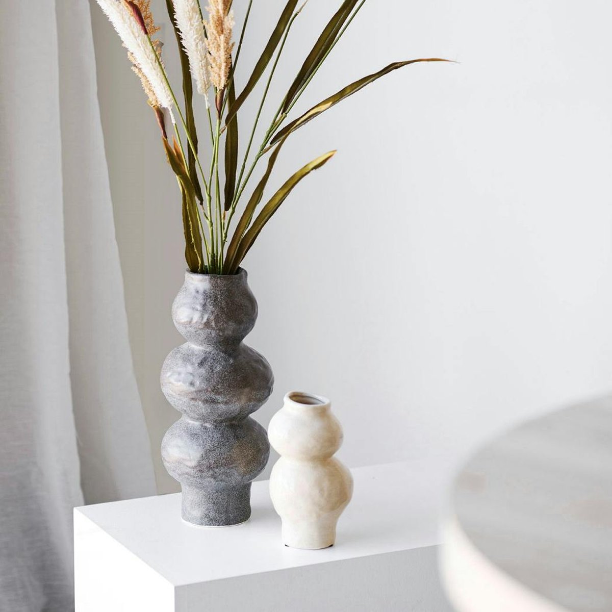 Vase design organique céramique marron gris foncé, PIER IMPORT