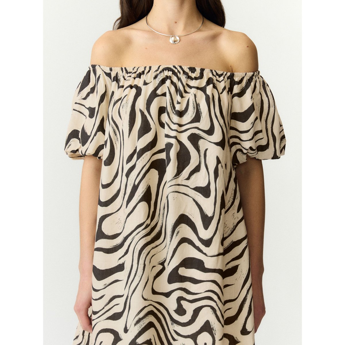 Mini-Robe pristine, YAS