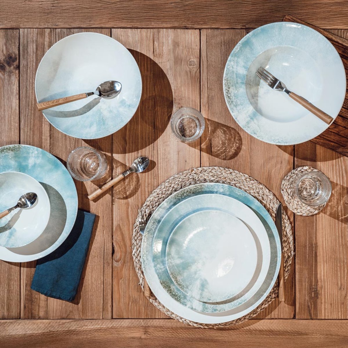 Saladier Islande 24 cm bleu, TABLE PASSION