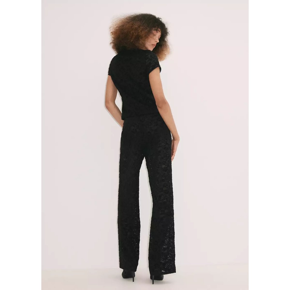 Pantalon en dentelle semi-transparent noir, MANGO