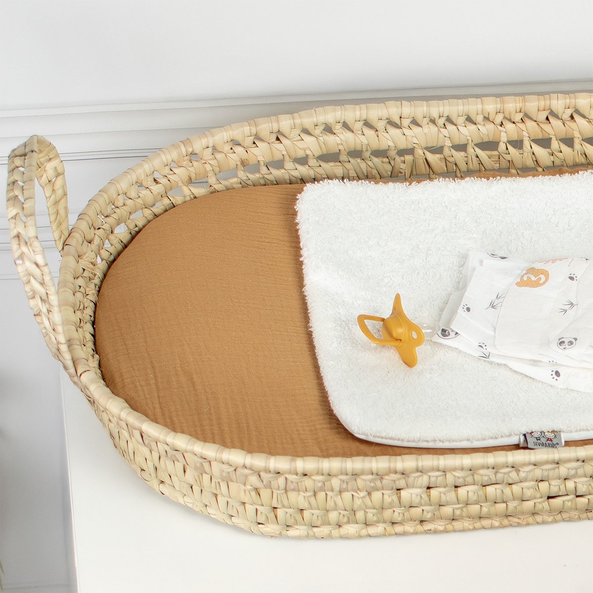 set panier à langer : panier + matelas + drap-housse + tapis JEANNE camel, SEVIRA KIDS