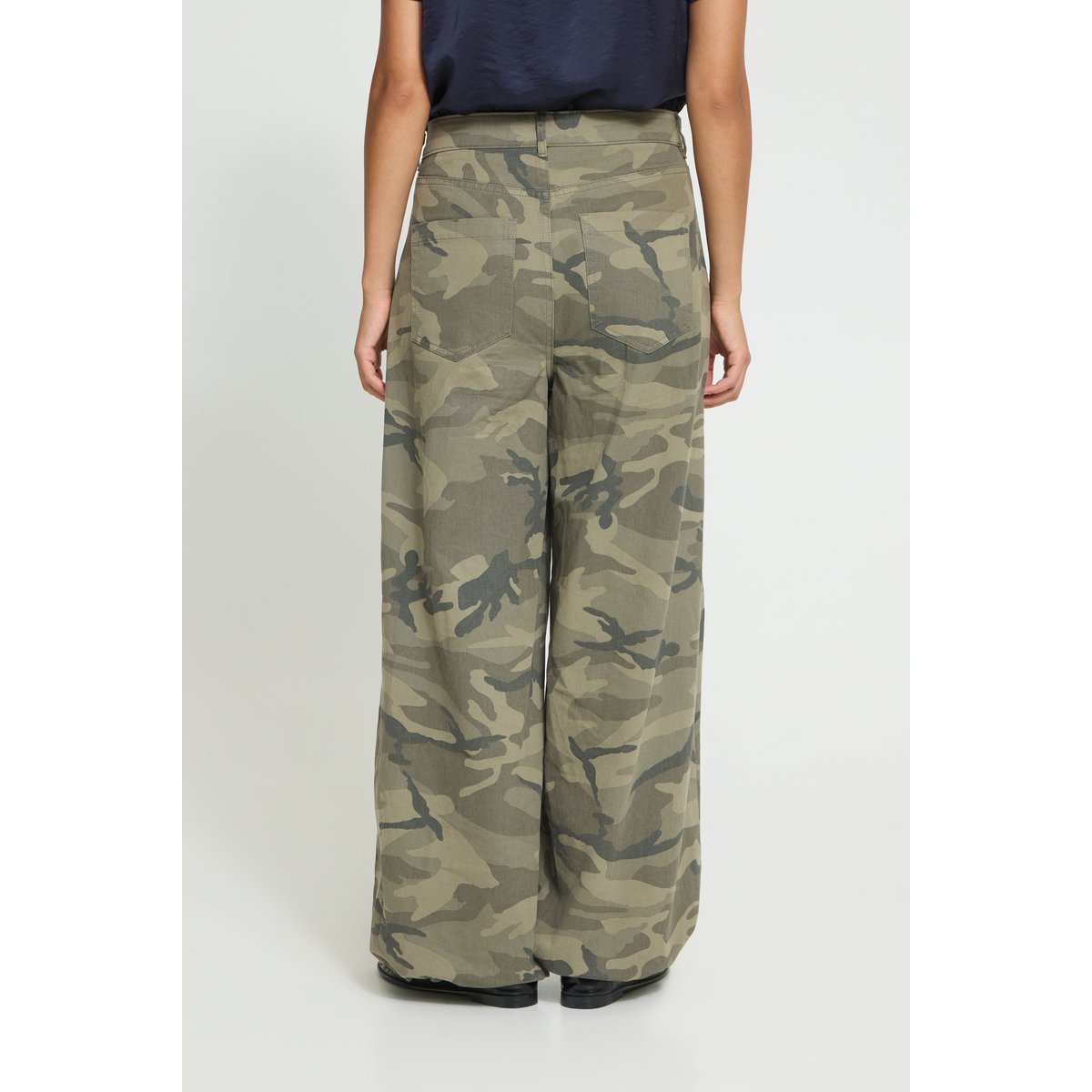 Pantalon décontracté camo green, ICHI