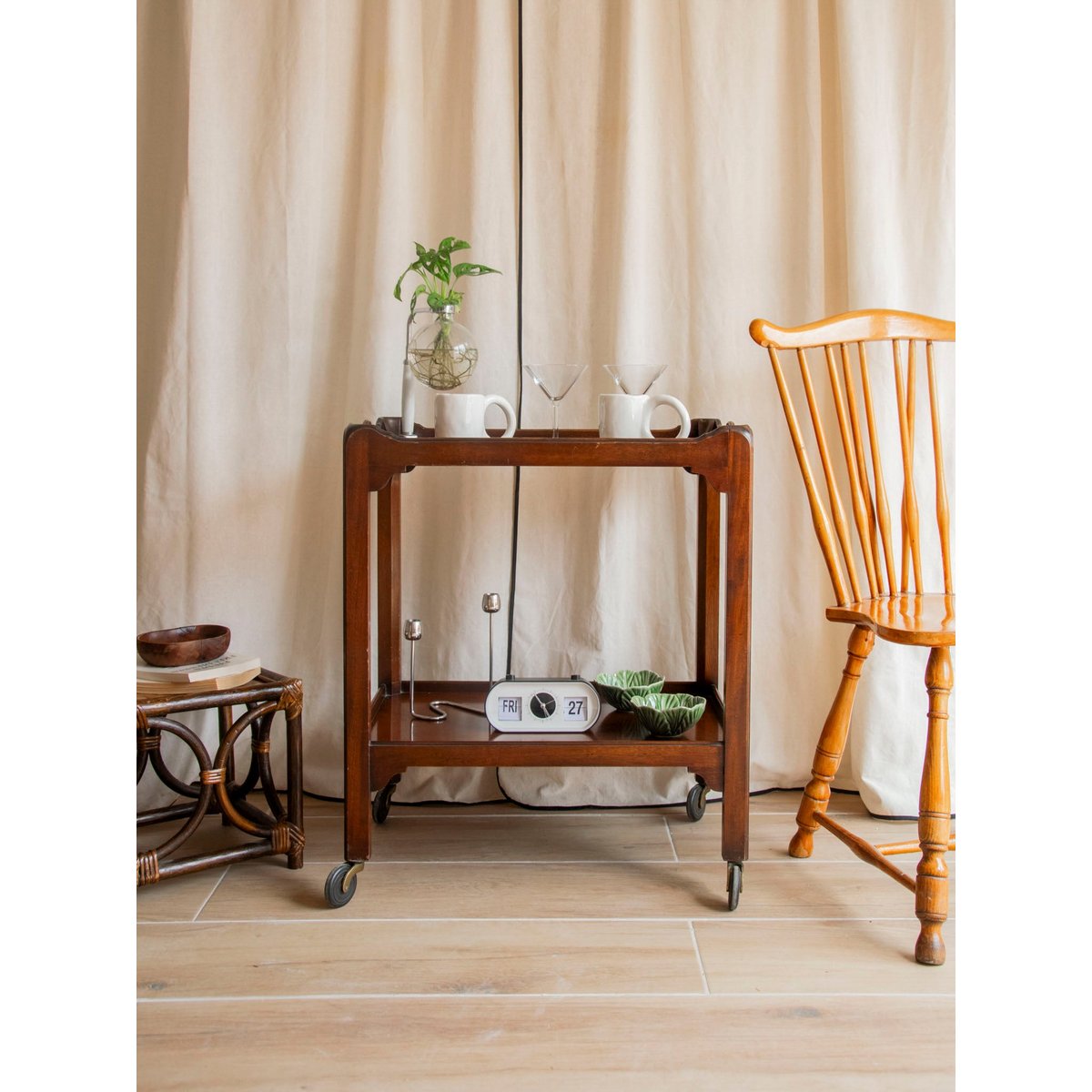 Desserte à roulettes en bois Henriette N°205 - Bon état bois foncé, DEBONGOUT