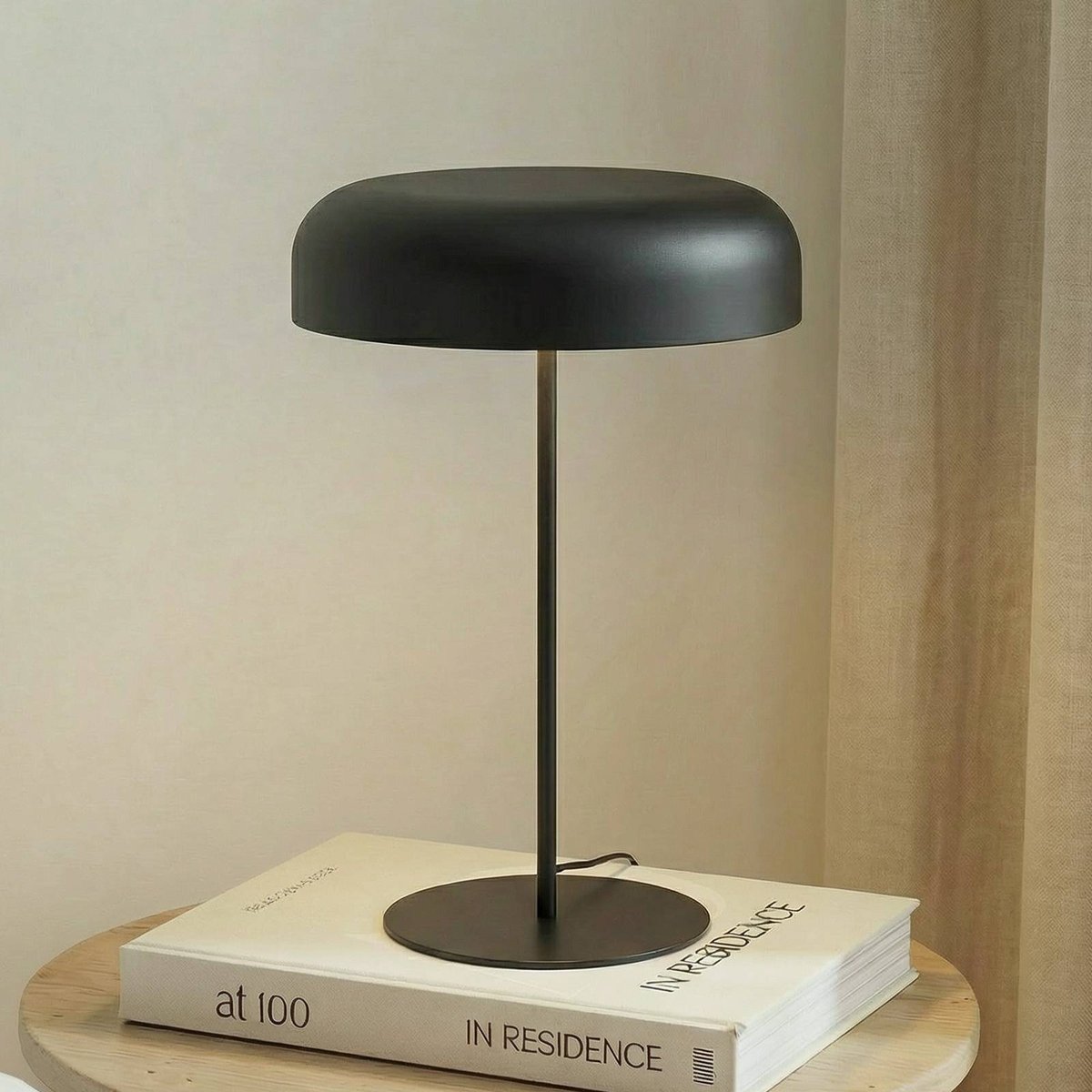 Lampe à poser en métal moderne, Edion noir sable, LINDBY