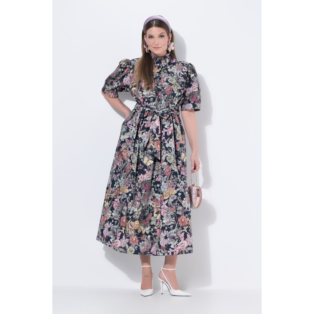 Robe longue à coupe en A, manches courtes marine, ULLA POPKEN