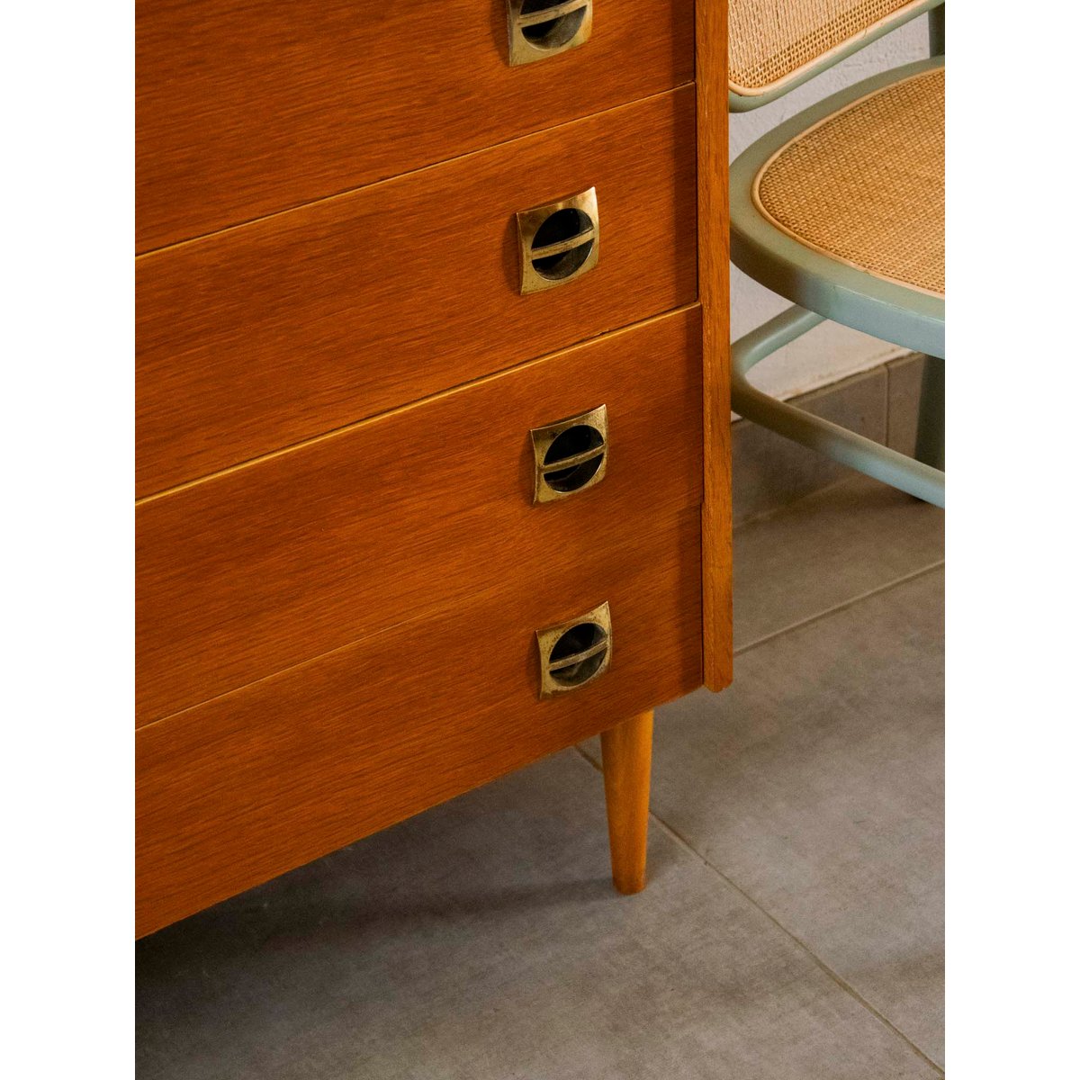 Commode sixties en bois Garance N°587 - Bon état bois foncé, DEBONGOUT