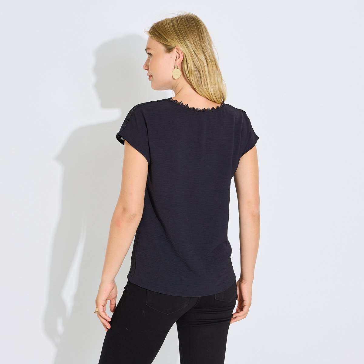 Blouse col V détails ajourés noir, GRAIN DE MALICE