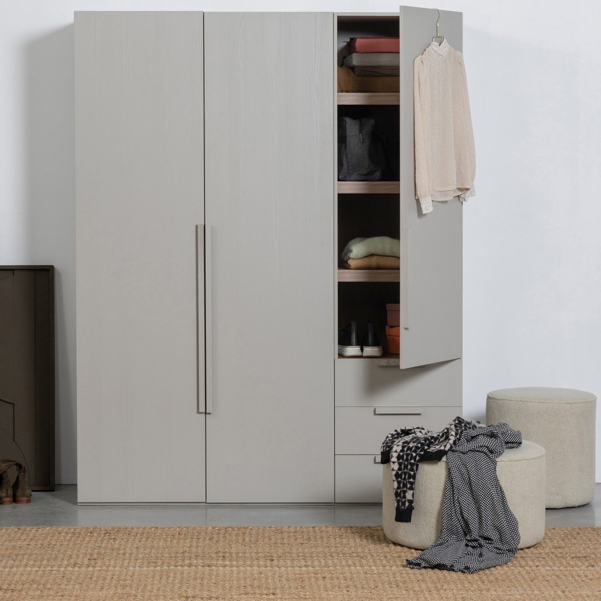 Armoire 2 portes en pin RENS gris clair, WOOOD