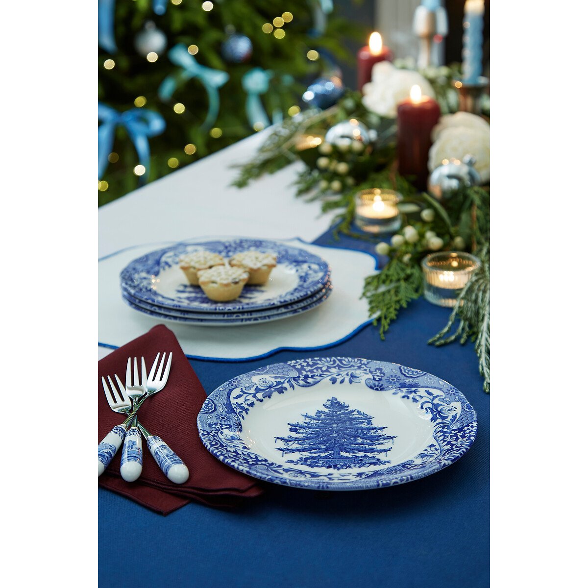 Set of 4 Blue Christmas Tree Side Plates blue, SPODE
