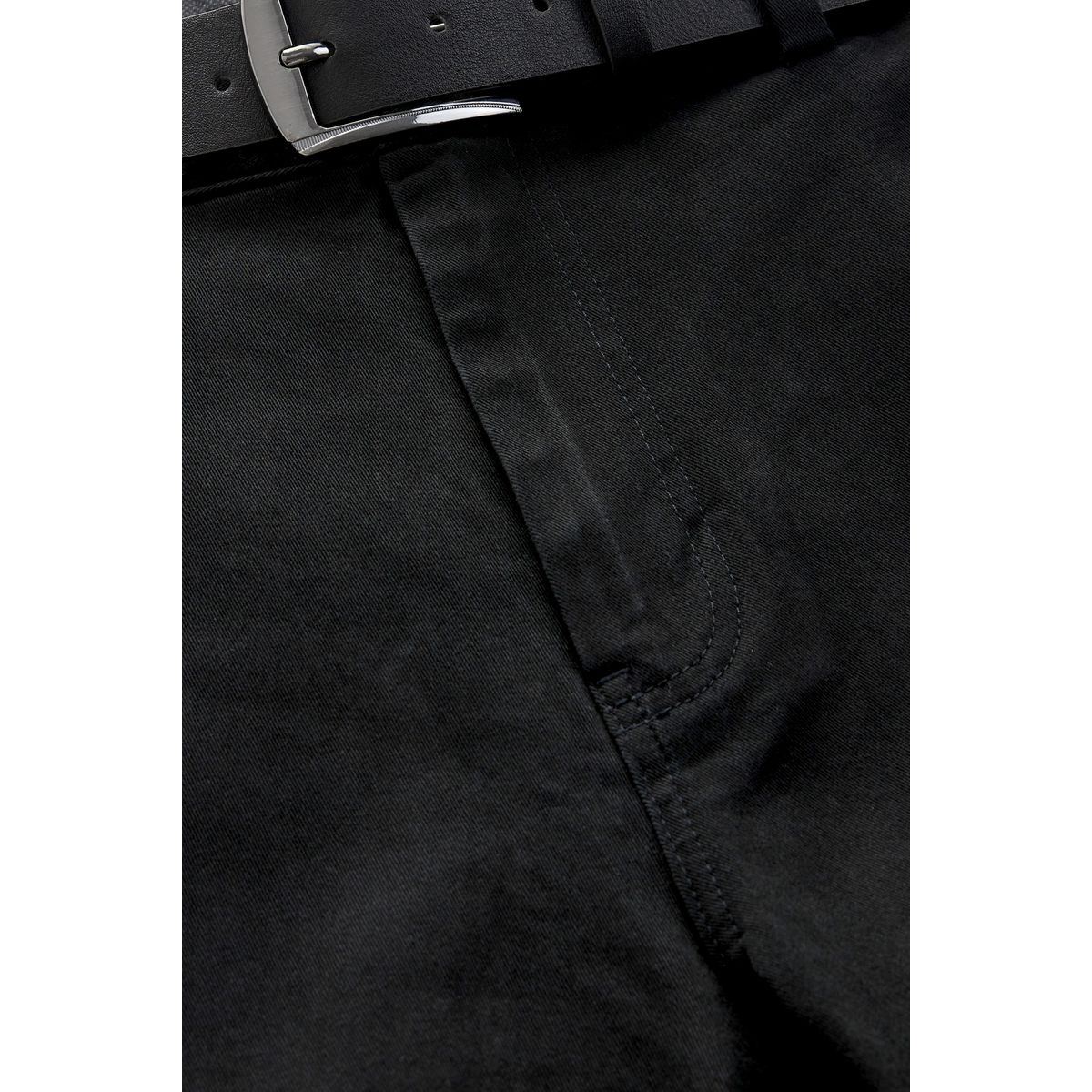 Pantalon chino slim doux avec ceinture noir, NEXT