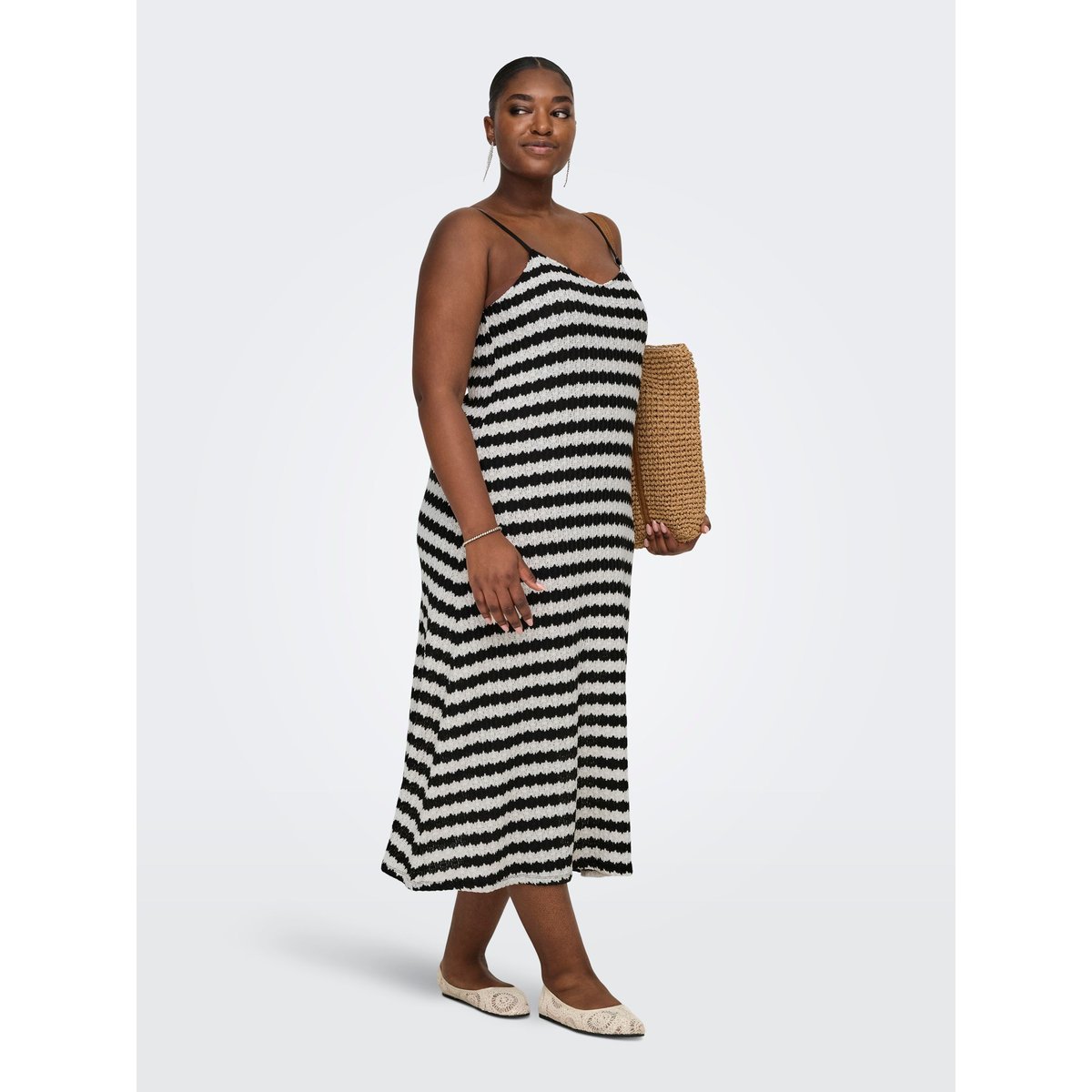 Robe black 1, ONLY CARMAKOMA