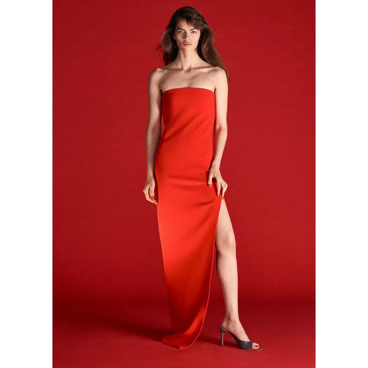 Robe asymétrique bustier rouge, MANGO