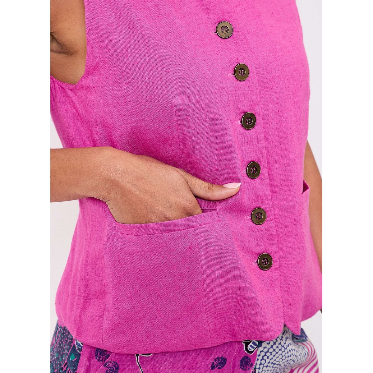 Gilet de costume fluide QUINGA rose dahlias, LA FIANCÉE