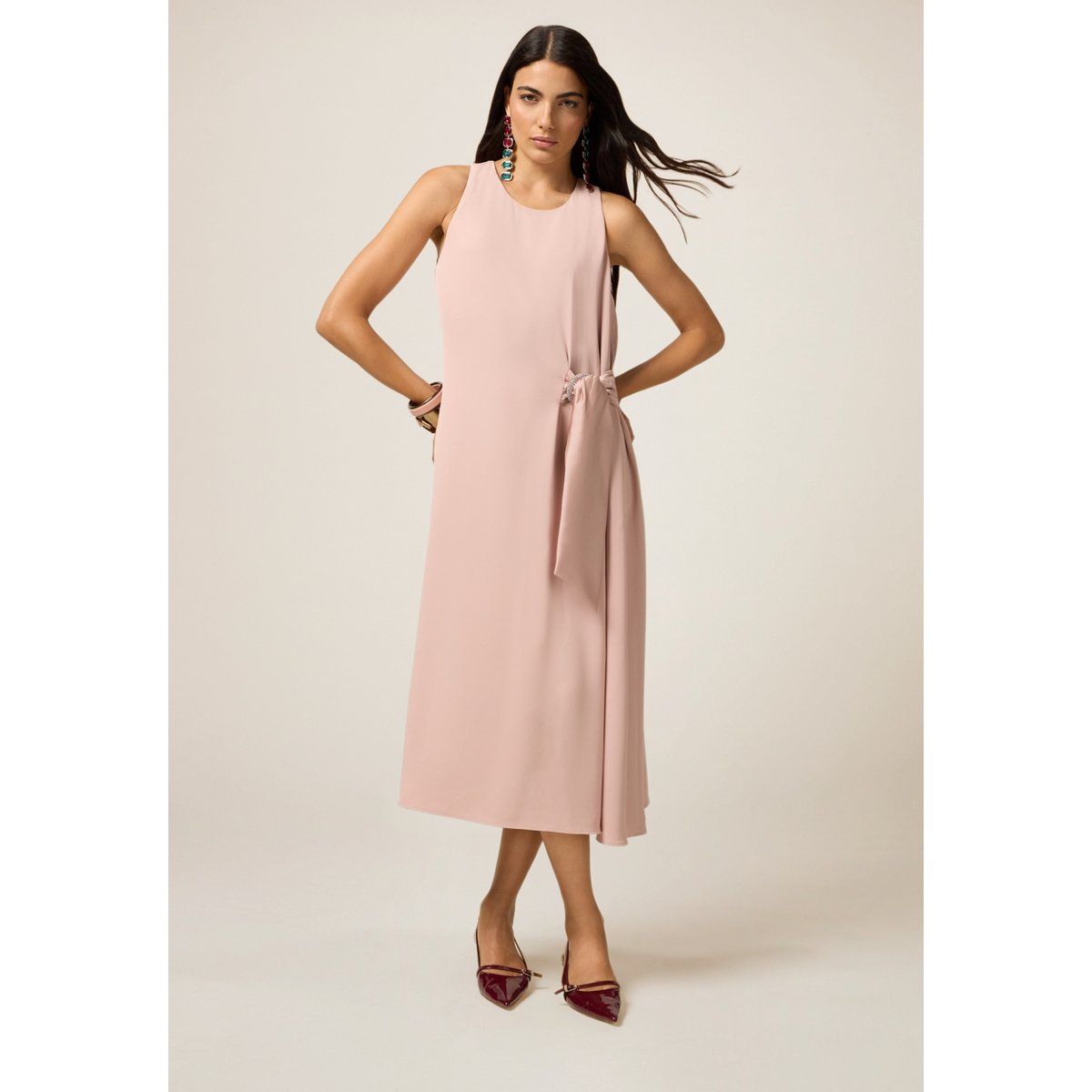 Robe avec nœud et boucle bijou rose, OLTRE