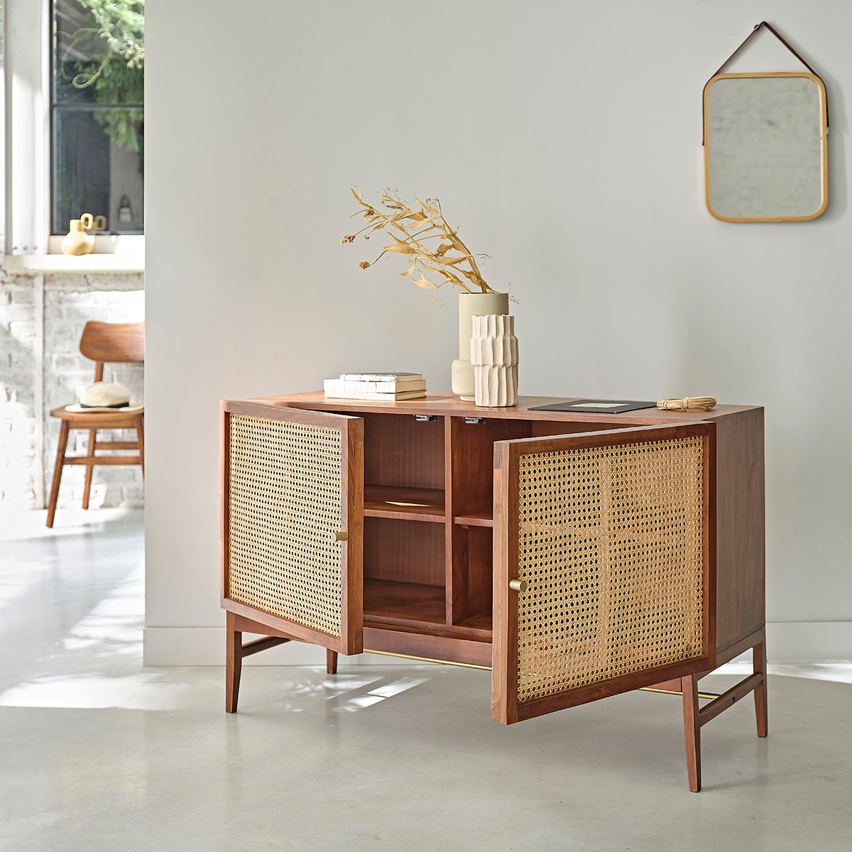 Commode en bois de acacia 120 cm 2 portes LEONTINE marron, BERAH GETAH