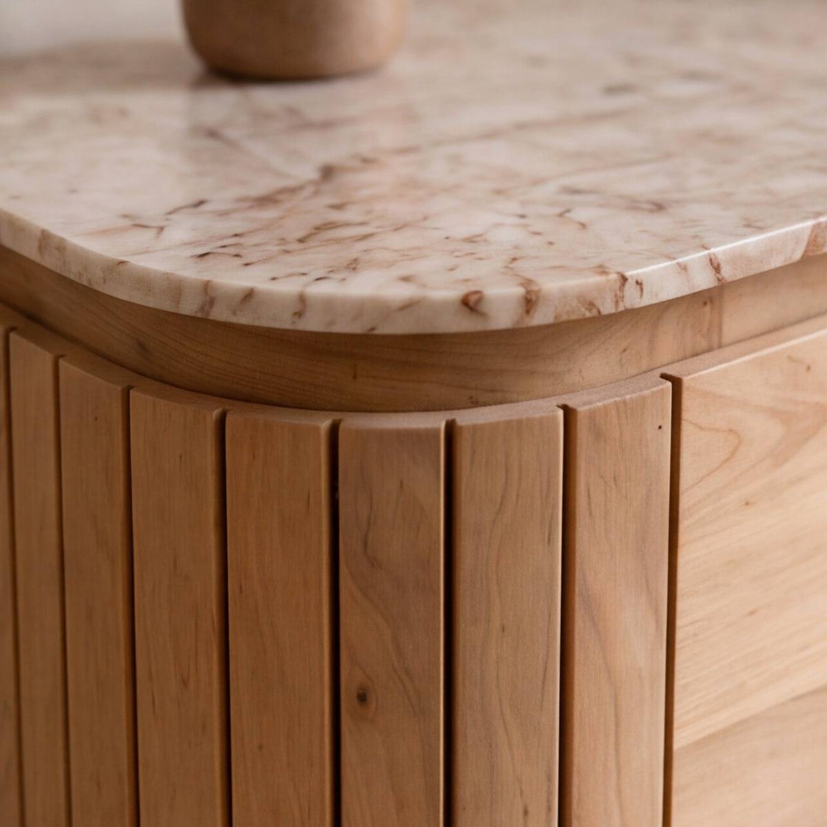 Buffet en marbre et bois de manguier CYRENE bois clair, MADE IN MEUBLES