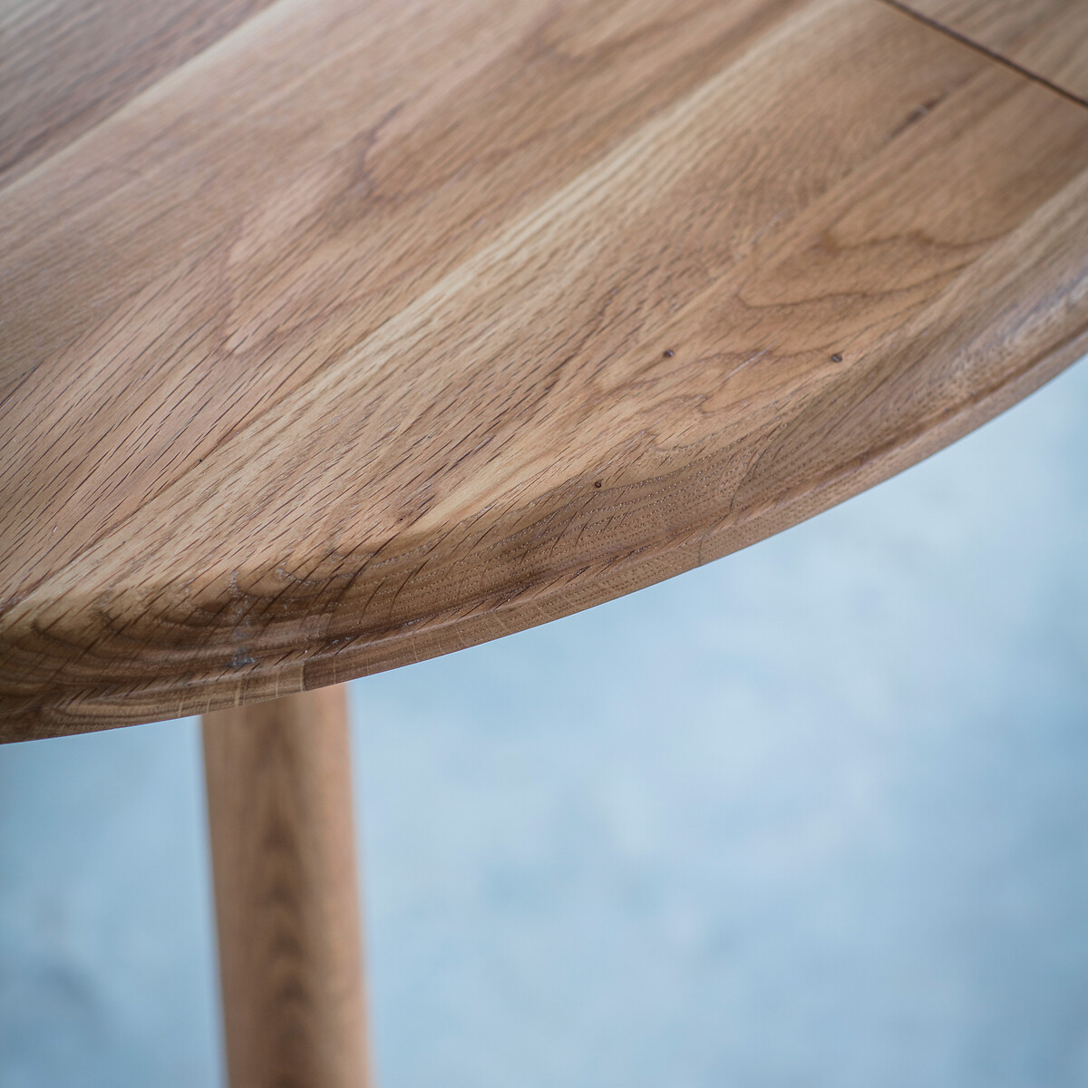 Uttara Round Scandi Oak Extending Table (Seats 4-6) natural oak, ÉDITÉ