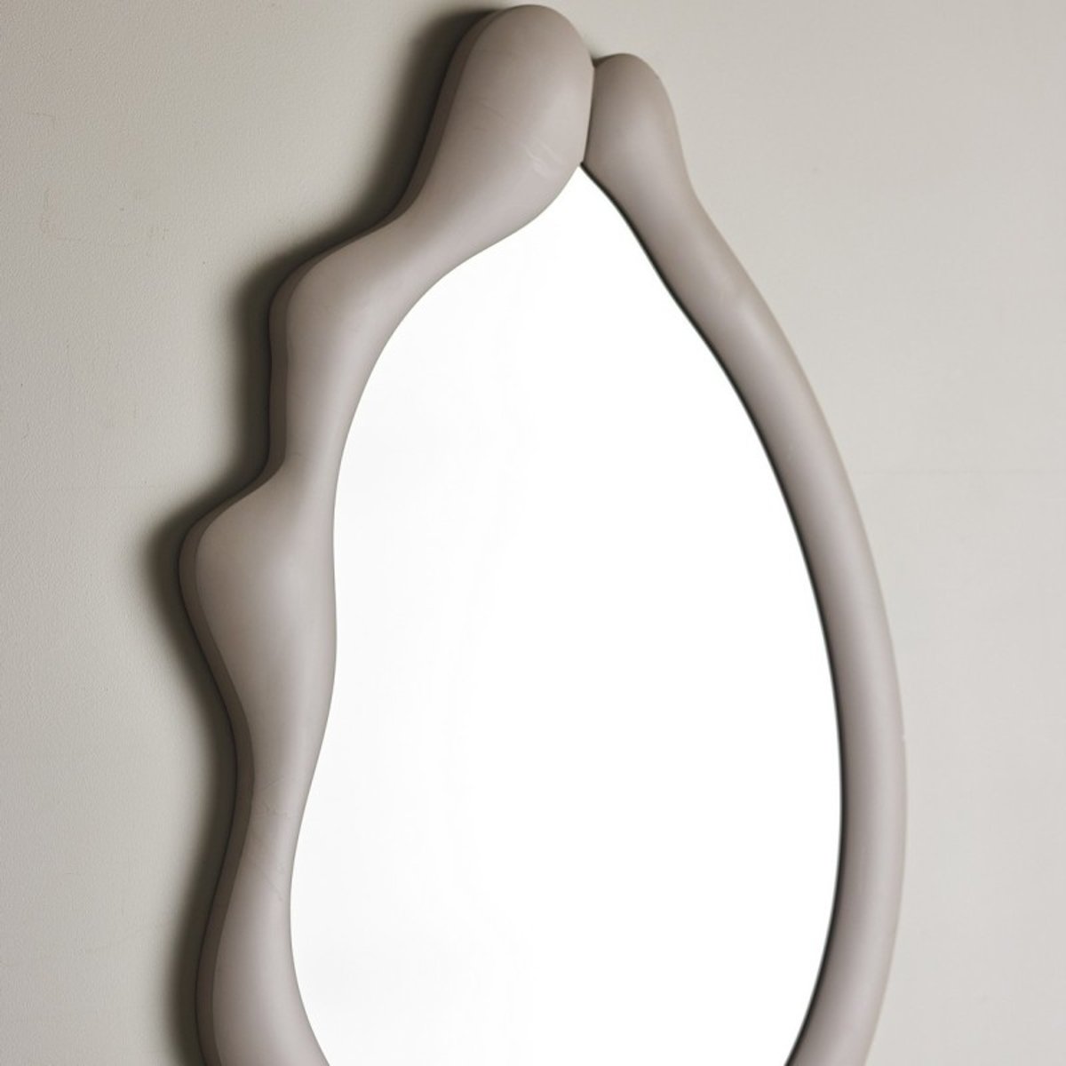 Miroir mural sculptural Aika beige, BLOOMINGVILLE