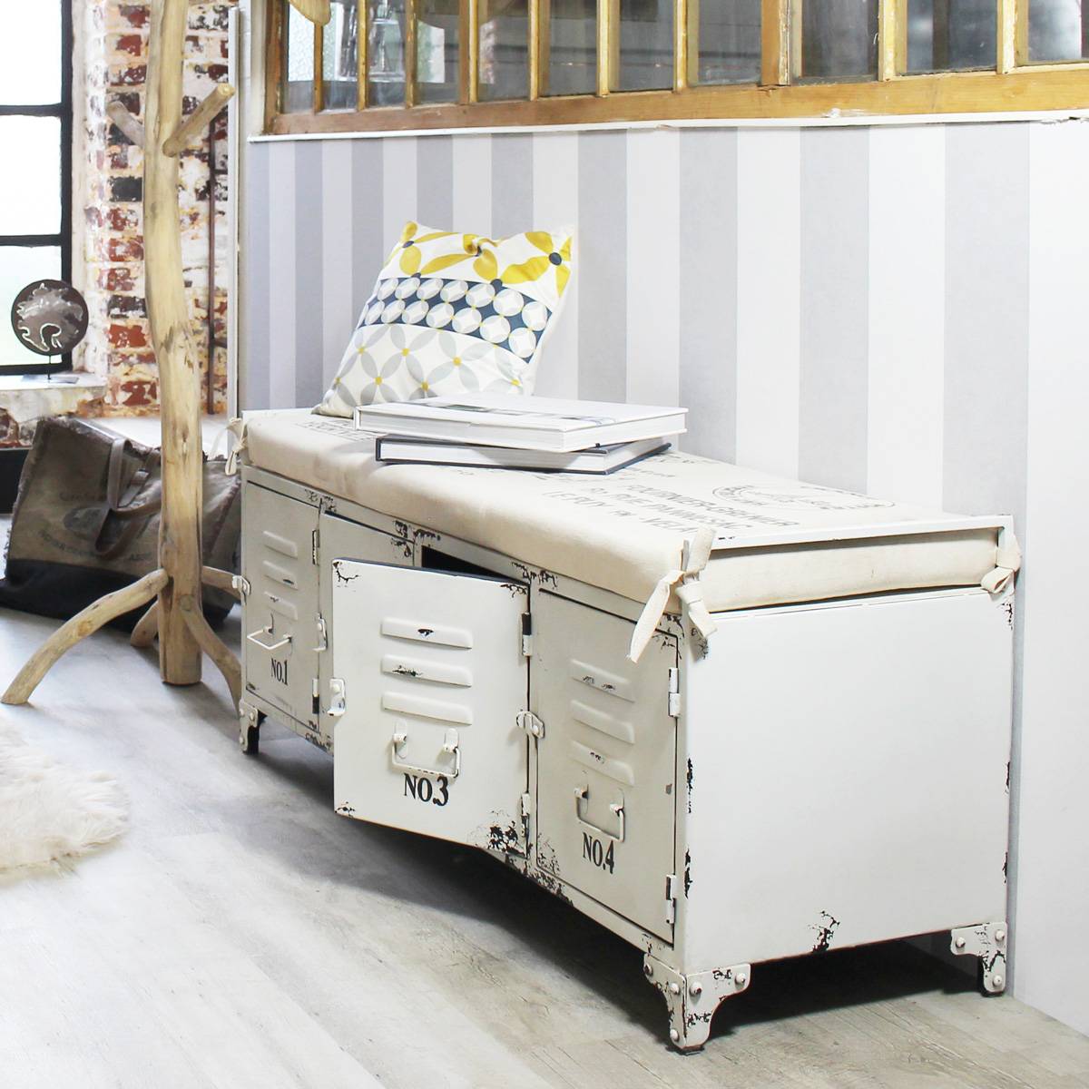 Banc en métal et tissu FÉLICIE blanc, MADE IN MEUBLES 