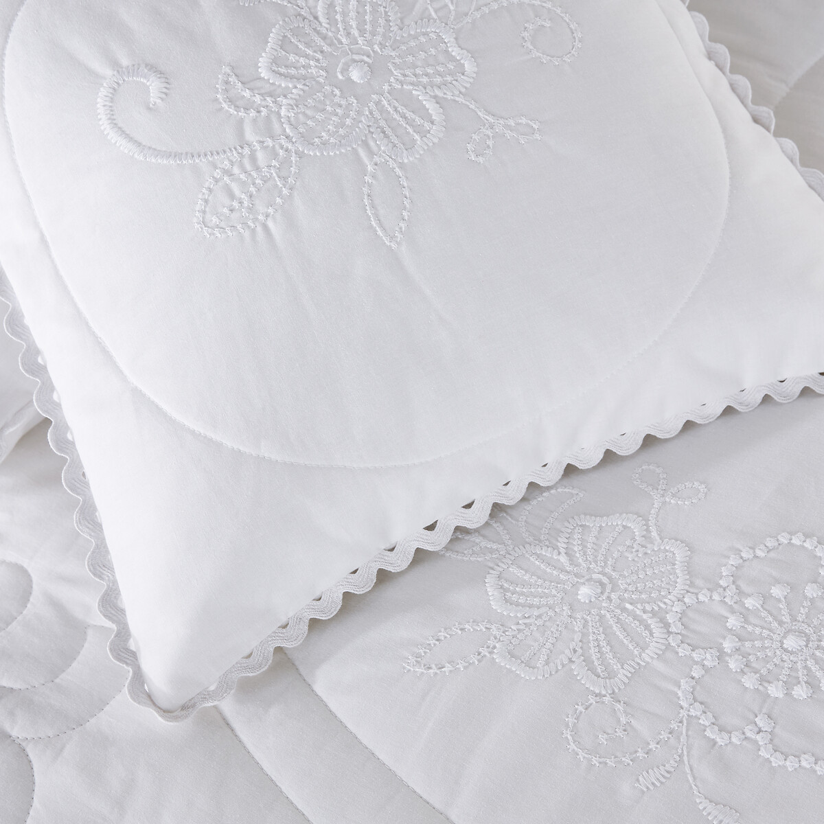 Tennessee Quilted and Embroidered Cushion Cover white, LA REDOUTE INTERIEURS