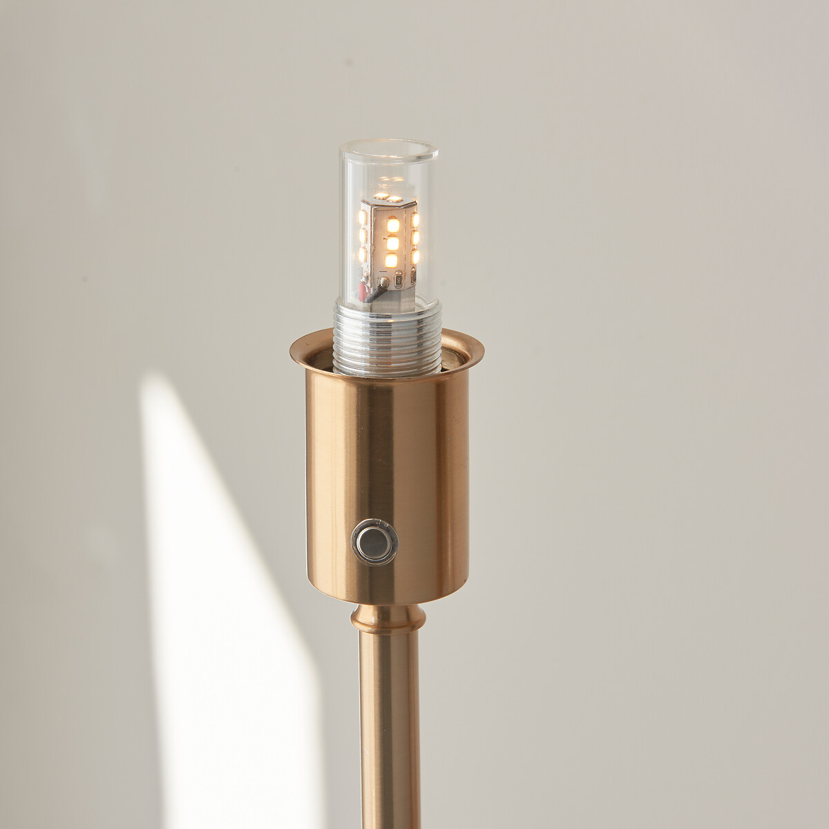 Briar Rechargeable Floor Light in Aged Brass aged brass, ÉDITÉ