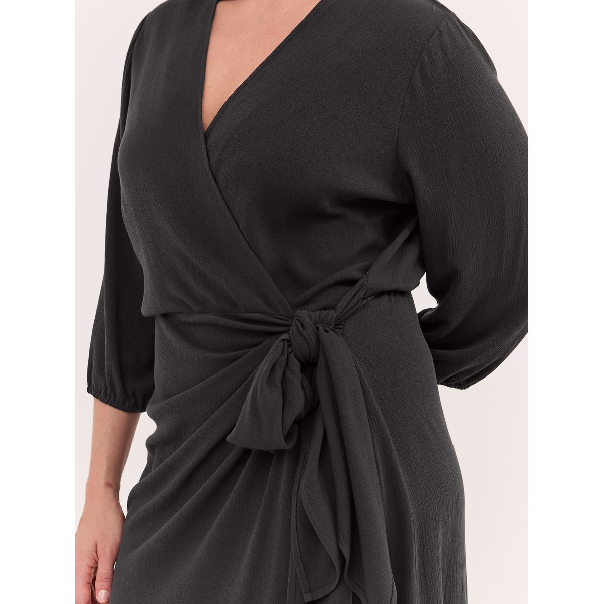 Robe portefeuille JOY en viscose noir, FIORELLA RUBINO