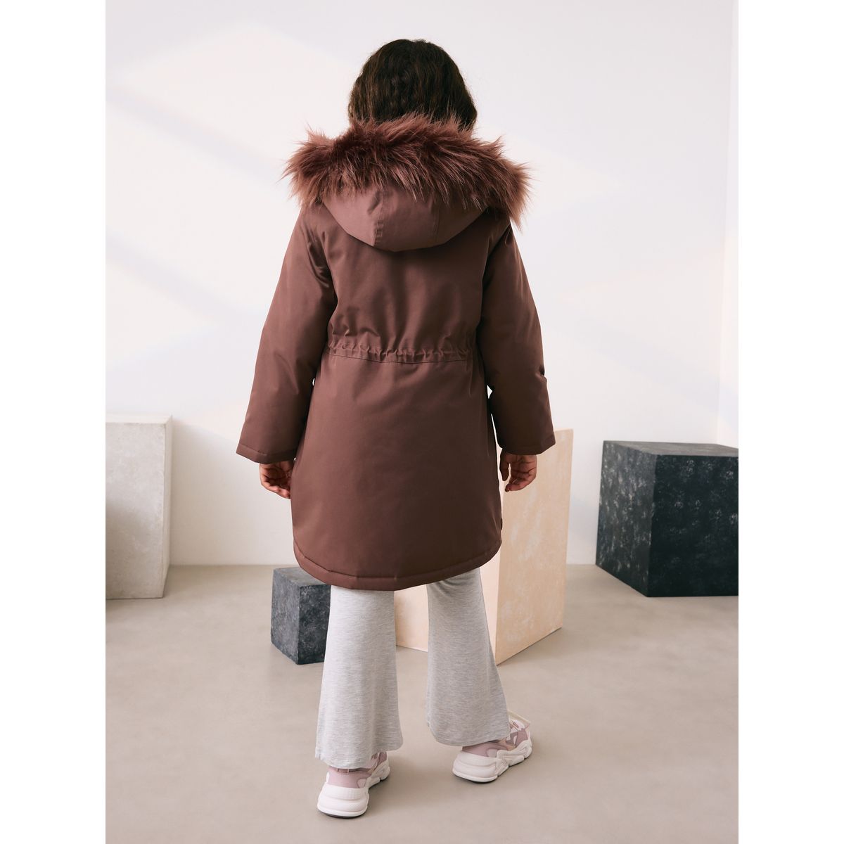 Parka imperméable matelassée avec capuche marron moka, NEXT
