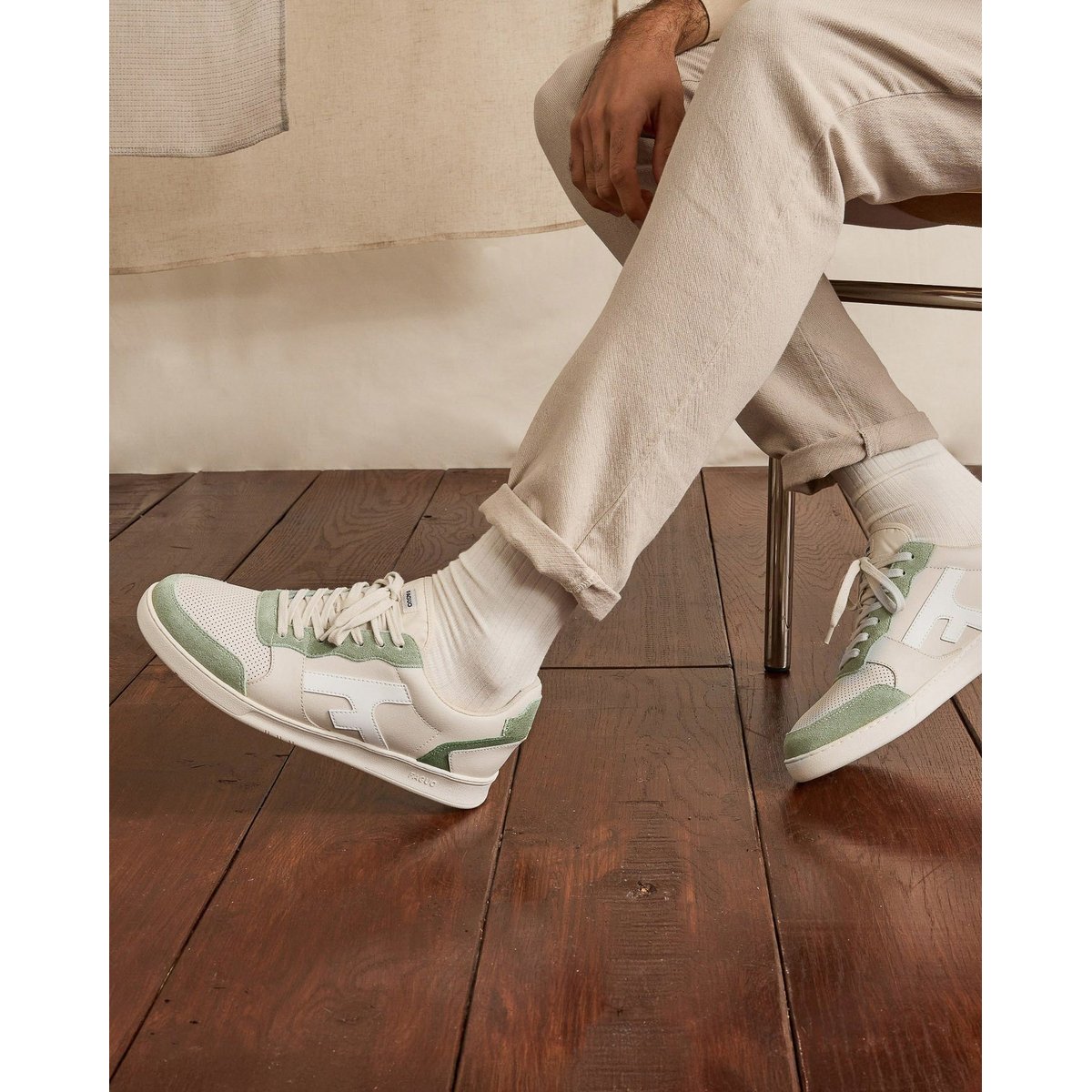 Baskets basses cuir suede HAZEL écru et kaki clair, FAGUO