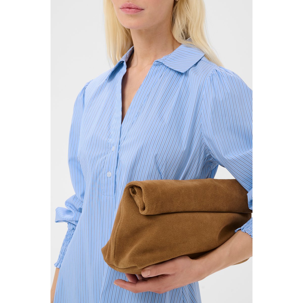 Robe bleu rayé, CULTURE