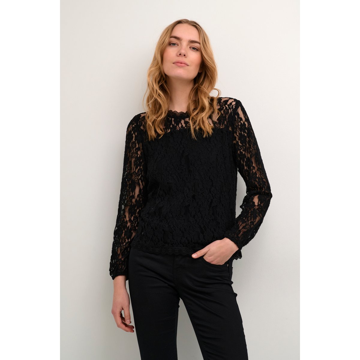 Short sleeved blouse noir pitch black, CREAM