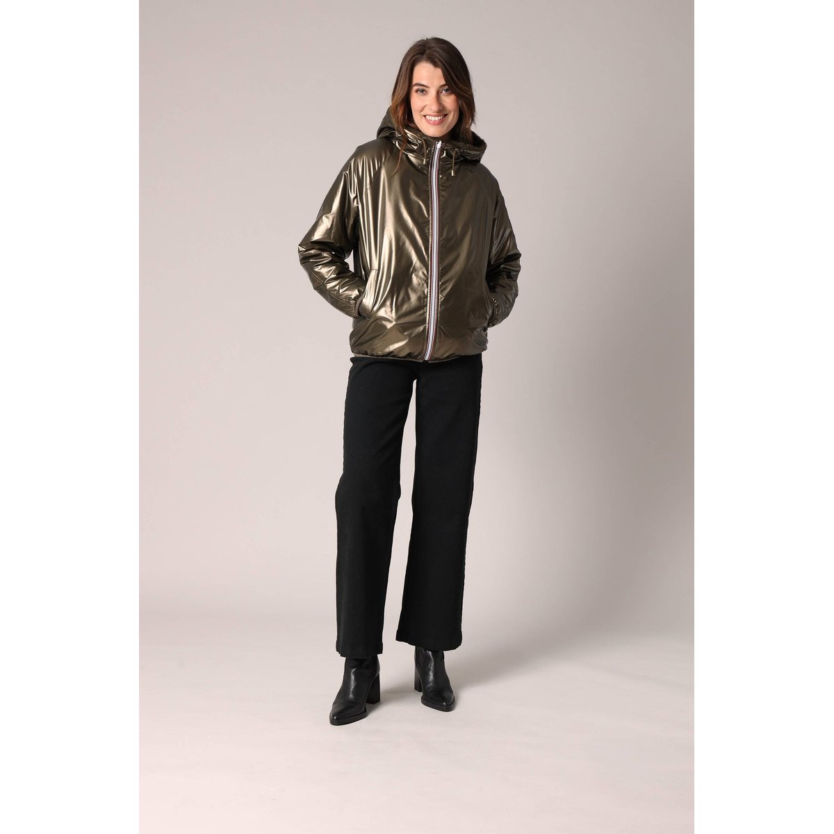 Veste réversible en métal et imitation fourrure
ISSIA khaki, DEELUXE