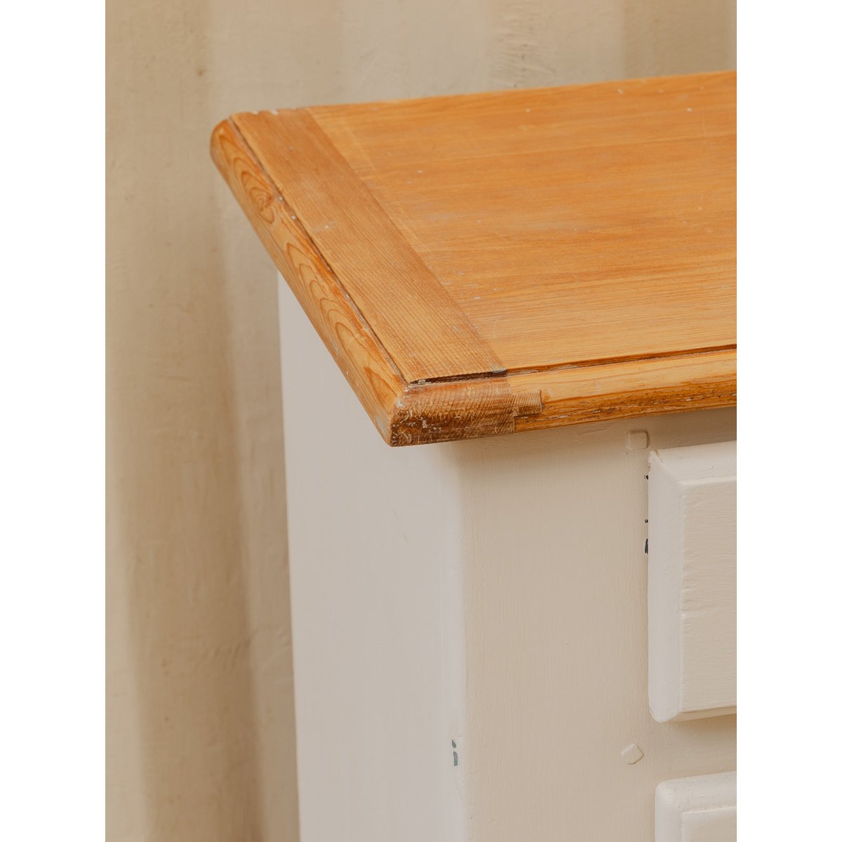 Petit buffet en bois blanc Gilbert N°1784 - Bon état blanc, DEBONGOUT