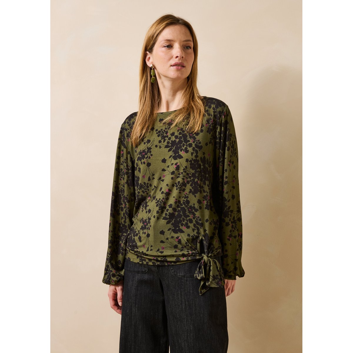 T-shirt manches longues fleuri col bateau dark kaki, LA FEE MARABOUTEE