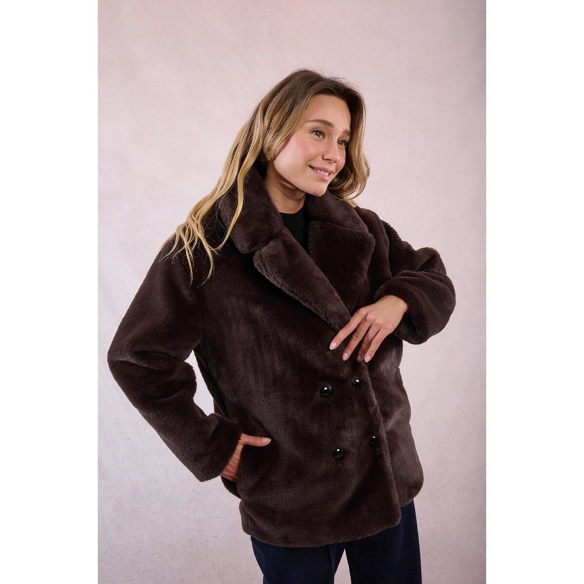 Buttoned Coat in Fluffy Fabric chocolate, MOLLY BRACKEN