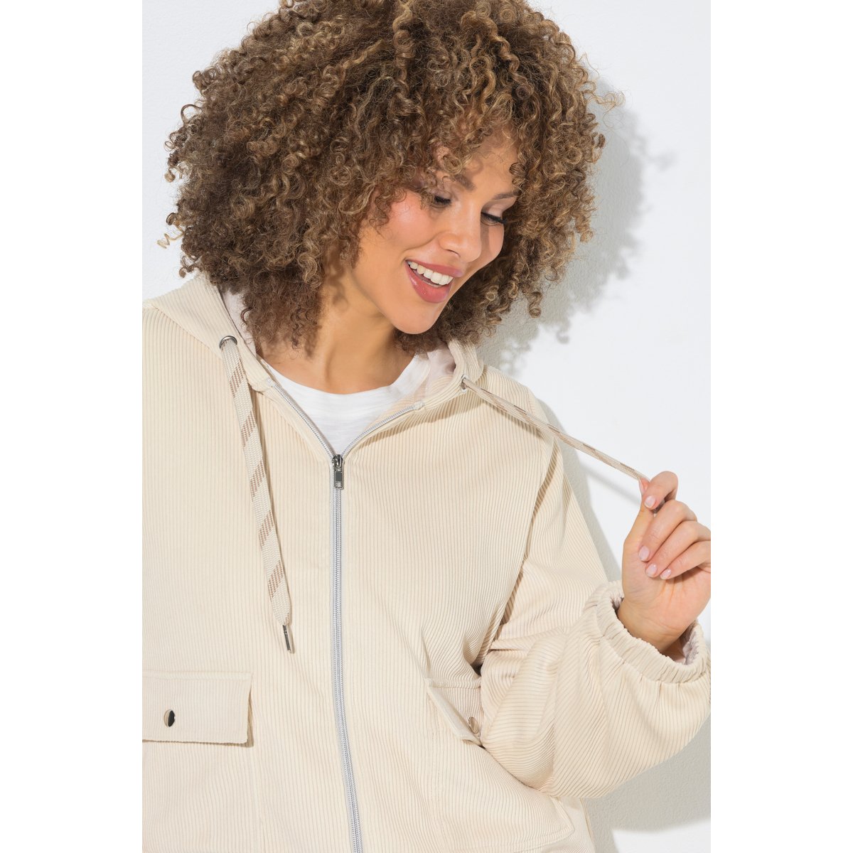 Veste en velours côtelé, coupe en A, capuche vanille, ULLA POPKEN