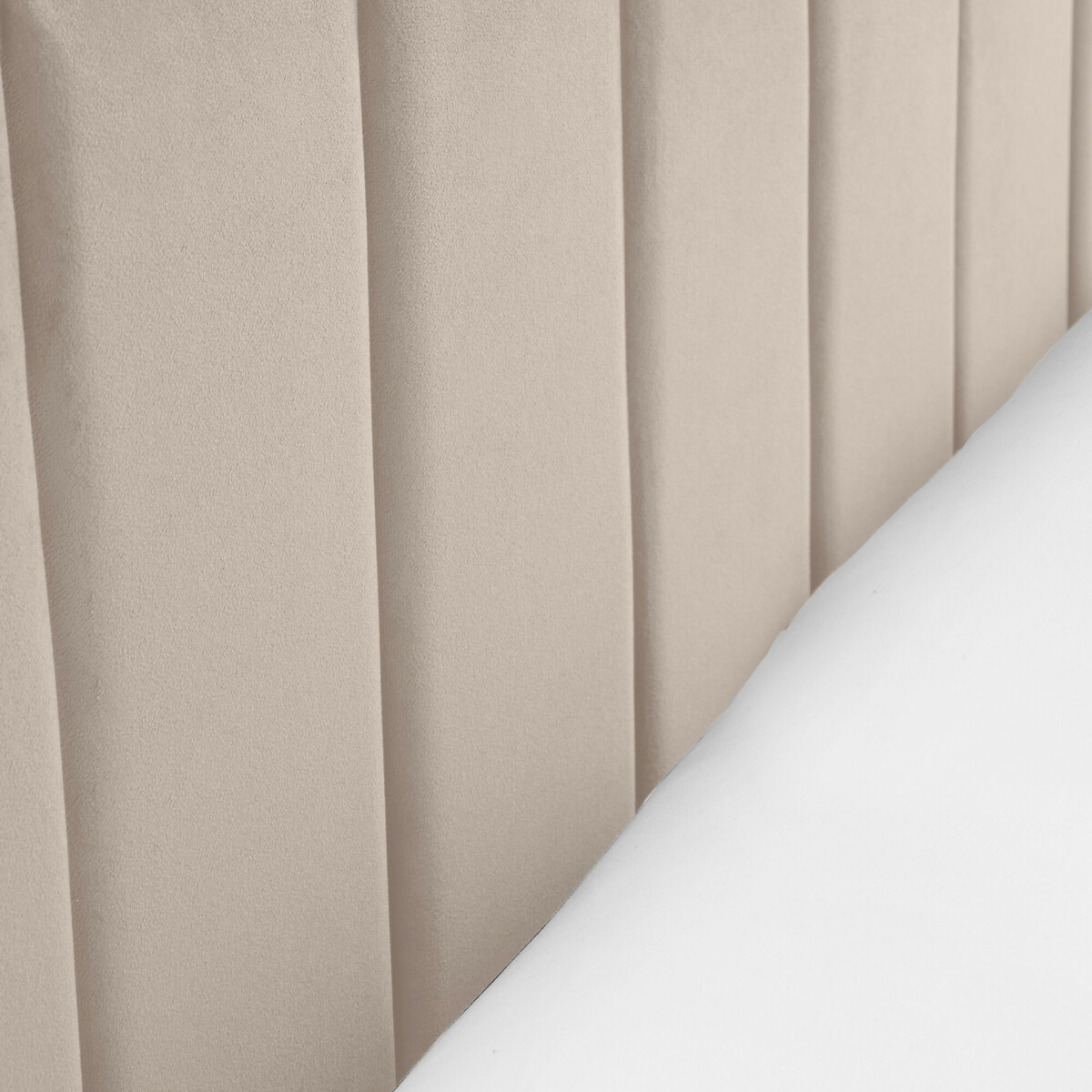 Roselle Velvet Upholstered Bed taupe beige, SO'HOME