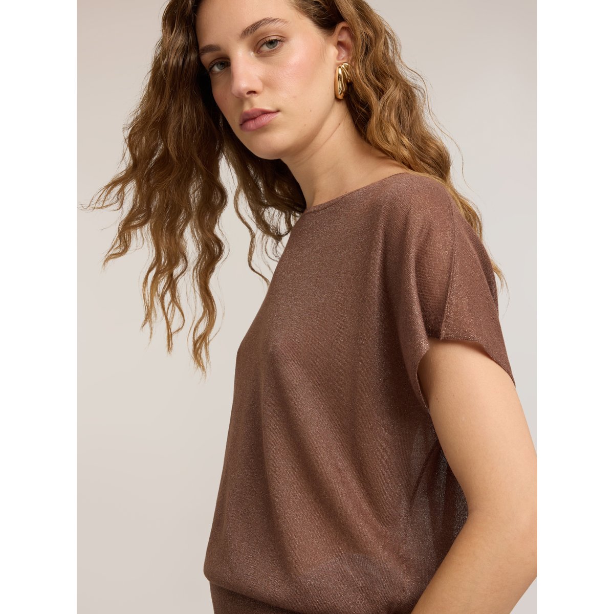 Pull en fil fin mélangé viscose et fil textile marron, MOTIVI