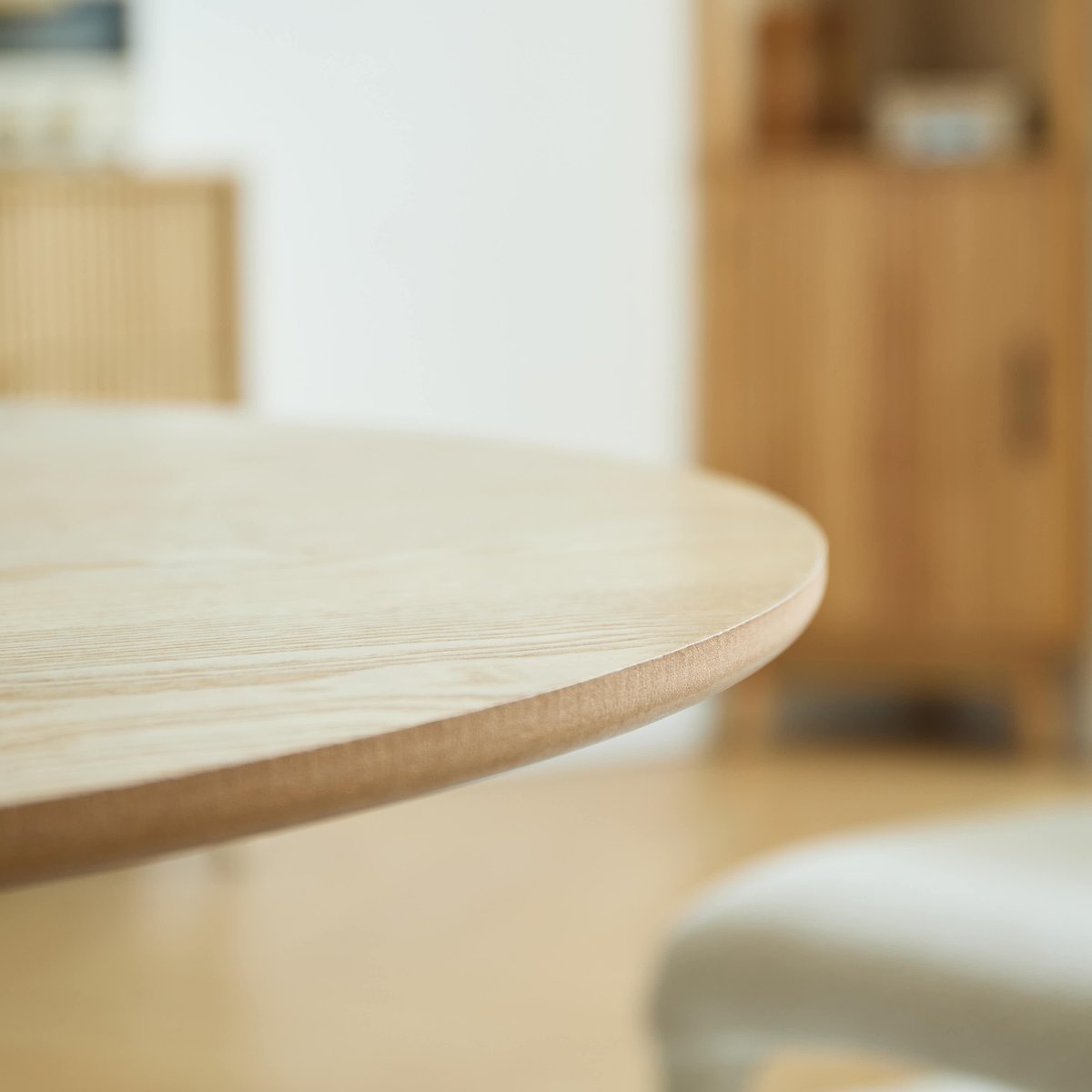 Table à manger ronde pour 4 personnes, bois et métal, SALLA bois naturel, NORDLYS