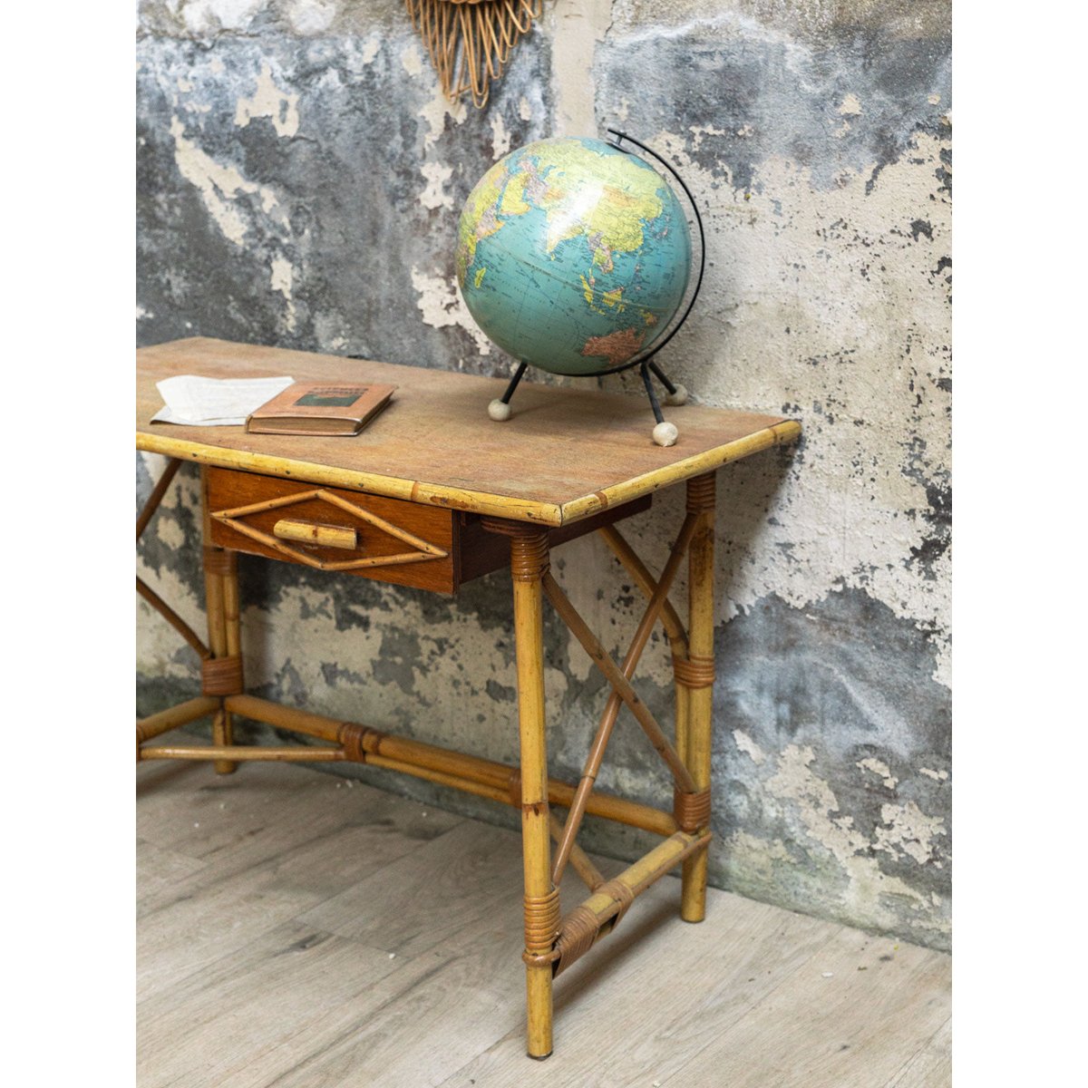 Bureau enfant en rotin Edouard N°715 - Bon état naturel, DEBONGOUT