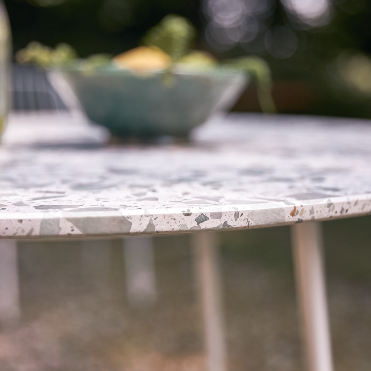 Table de jardin en Terrazzo premium, ELIO vert, TIKAMOON