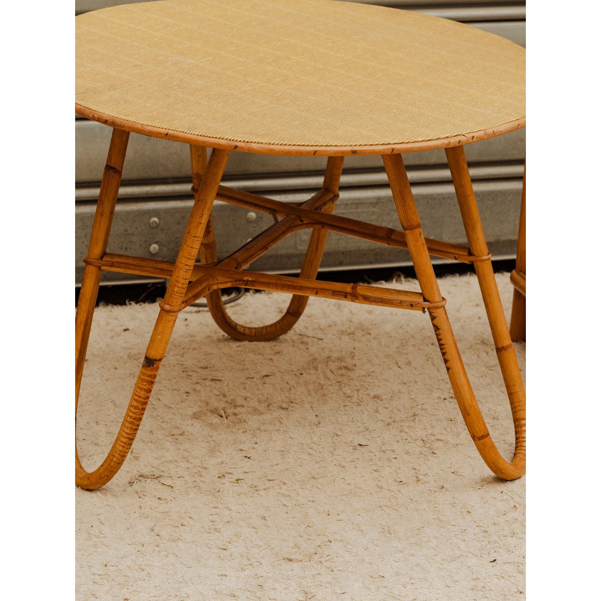 Table d'appoint en rotin Francine N°1694 - Bon état bois clair, DEBONGOUT