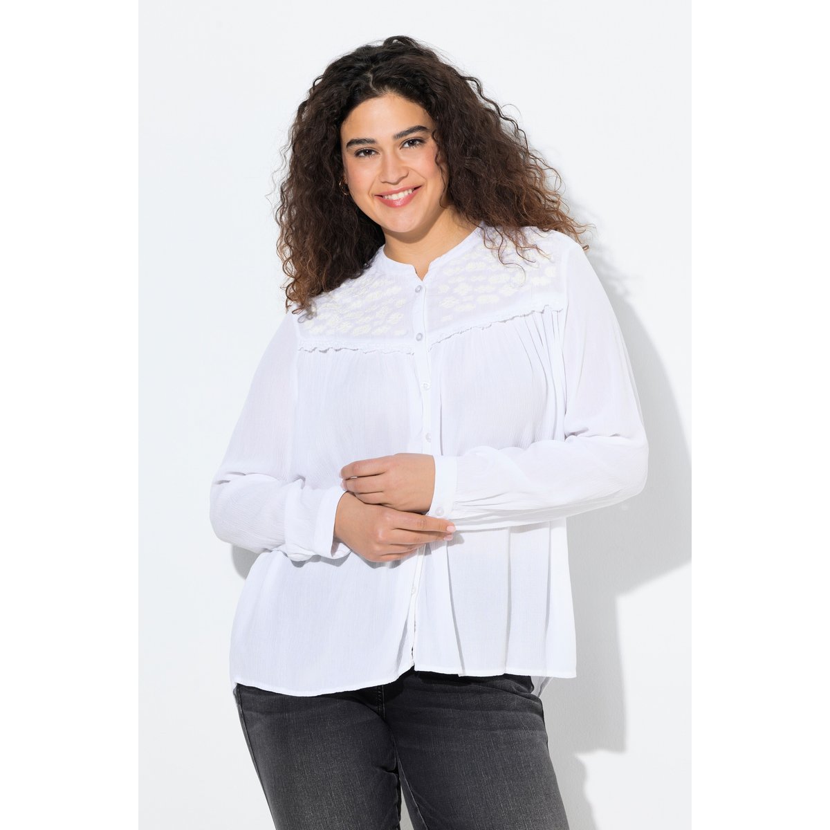 Chemisier évasé avec broderies blanc cassé, ULLA POPKEN