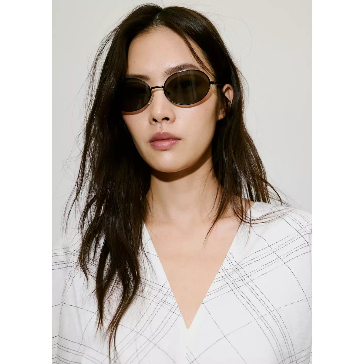 Robe à col en V froncée blanc, MANGO