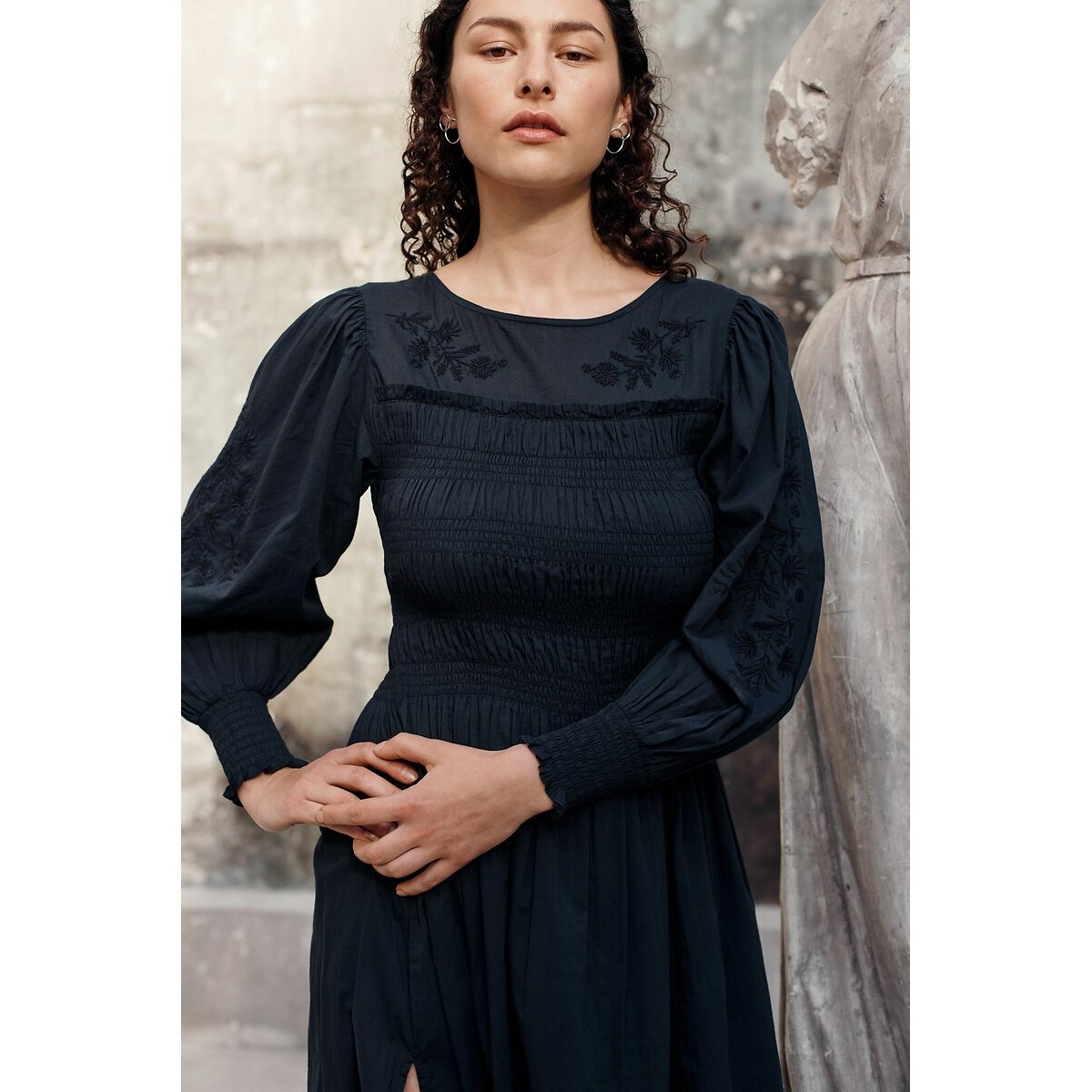 Aymee Smocked Midi Dress black, LOUISE MISHA