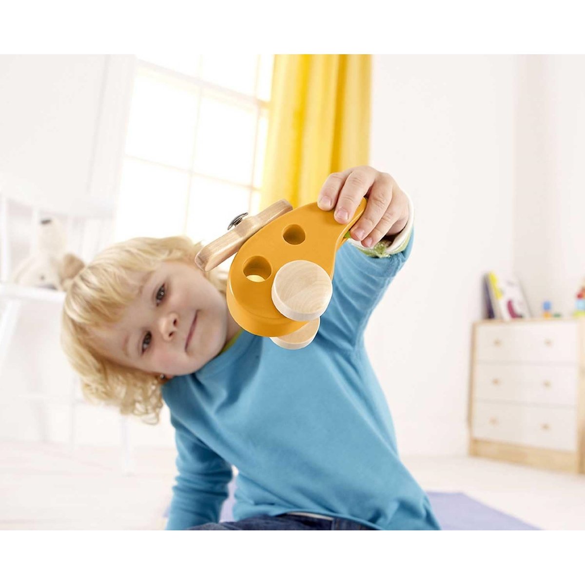 Petit hélicoptère en bois orange, HAPE