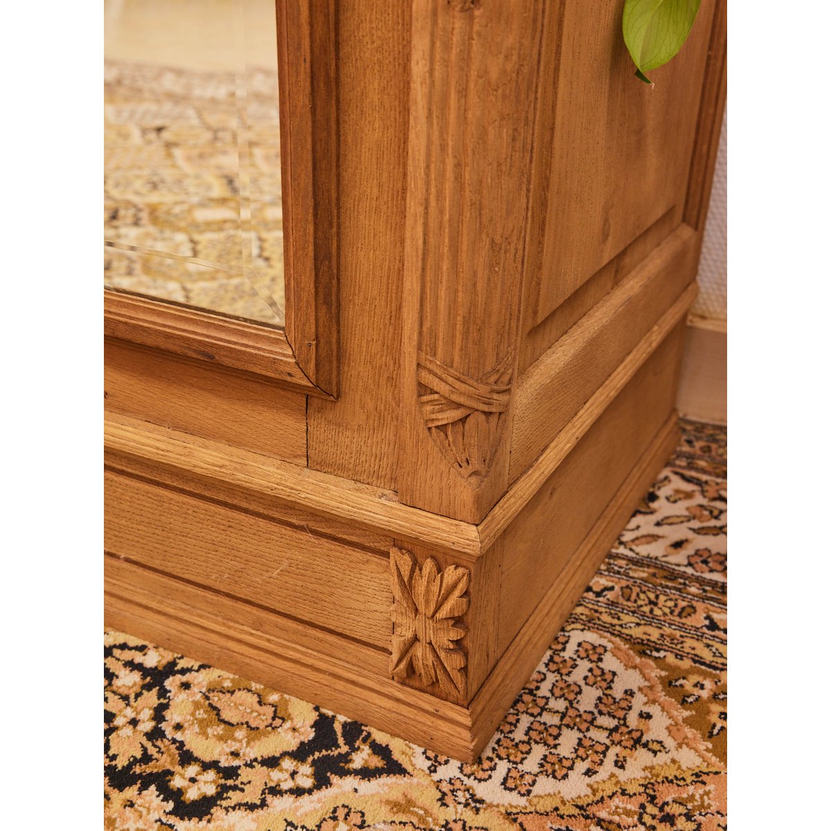 Vitrine en bois sablé Victoria N°1334 - Bon état bois clair, DEBONGOUT