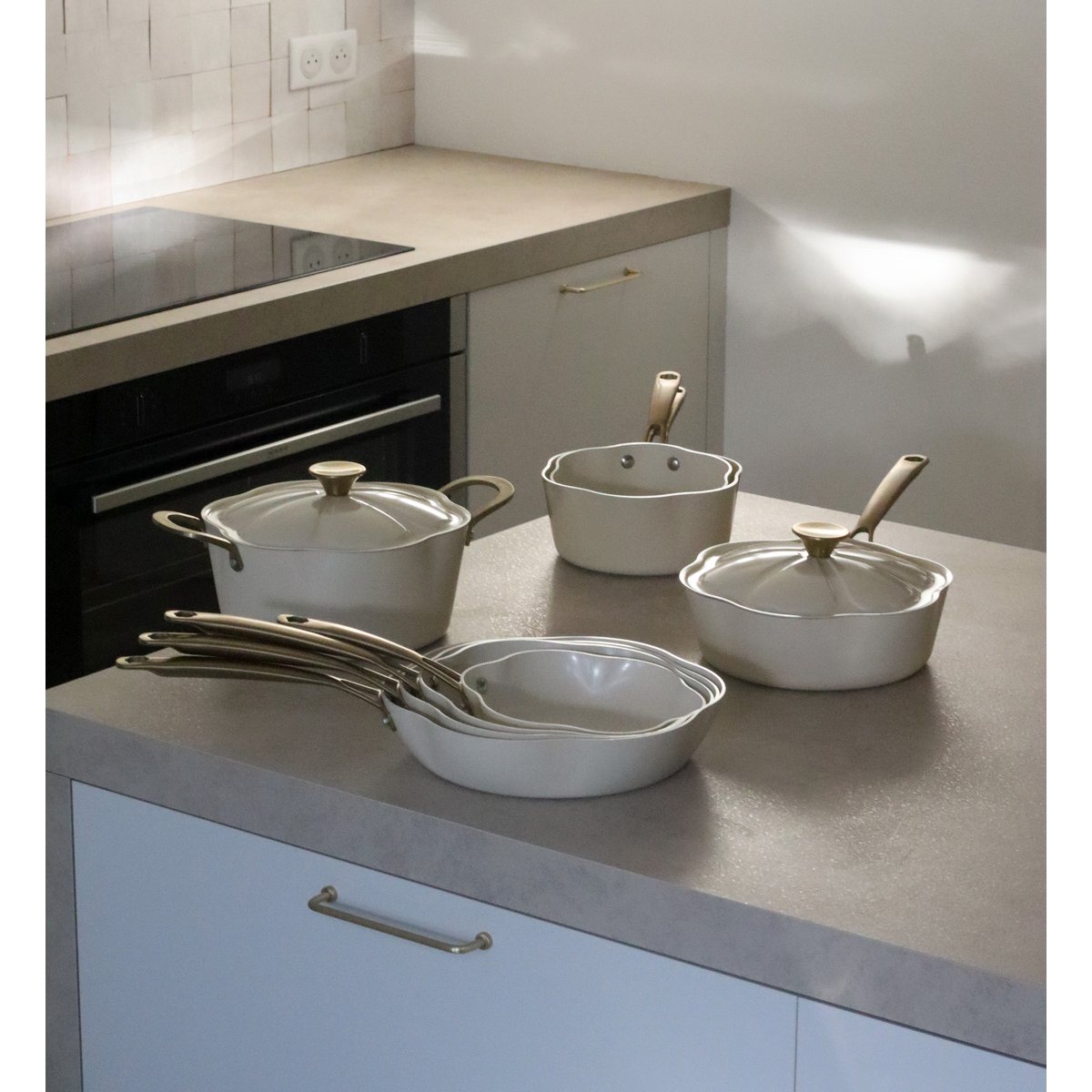 Poêle en aluminium recyclé, DAHLIA beige, MENASTYL