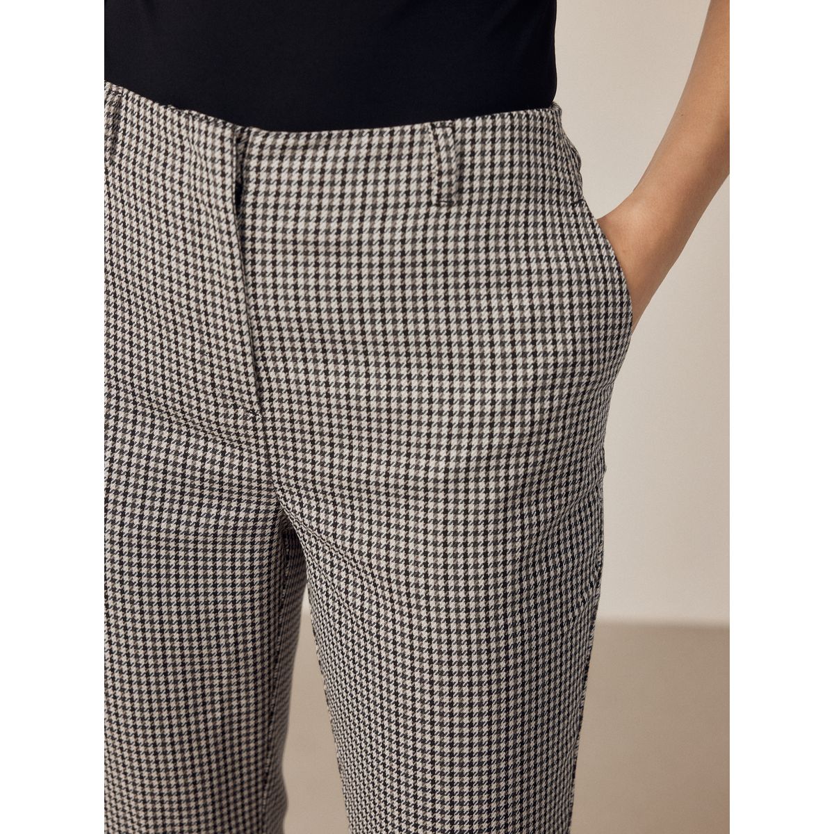 Pantalon slim ajusté à motif pied-de-poule naturel, NEXT